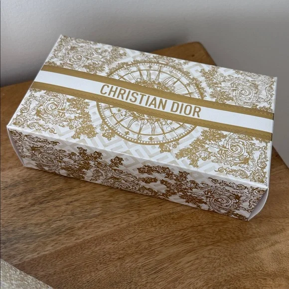 Dior Shimmering Gold Trousse Pouch - Picture 7 of 8